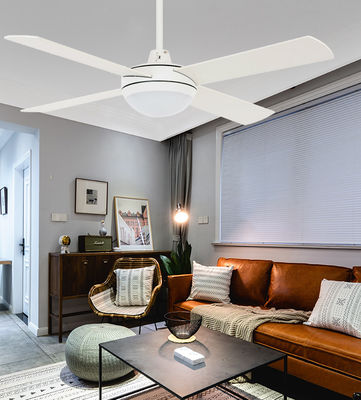 Empat Plywood Blades 48 Ceiling Fan Dengan Motor DC Ringan Low Noise